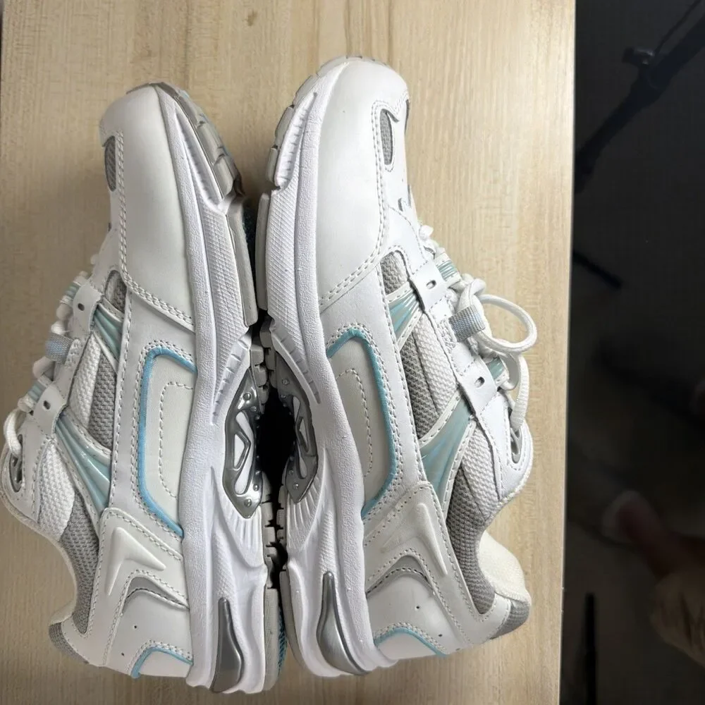 Vionic Walker Shoes Womens Size 7.5W Orthotic Walking Sneaker
